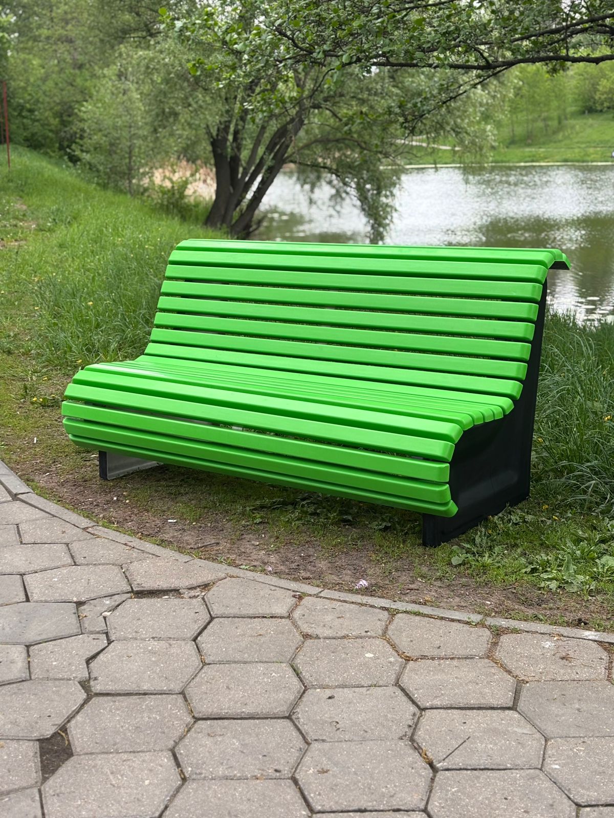 Композитная скамейка